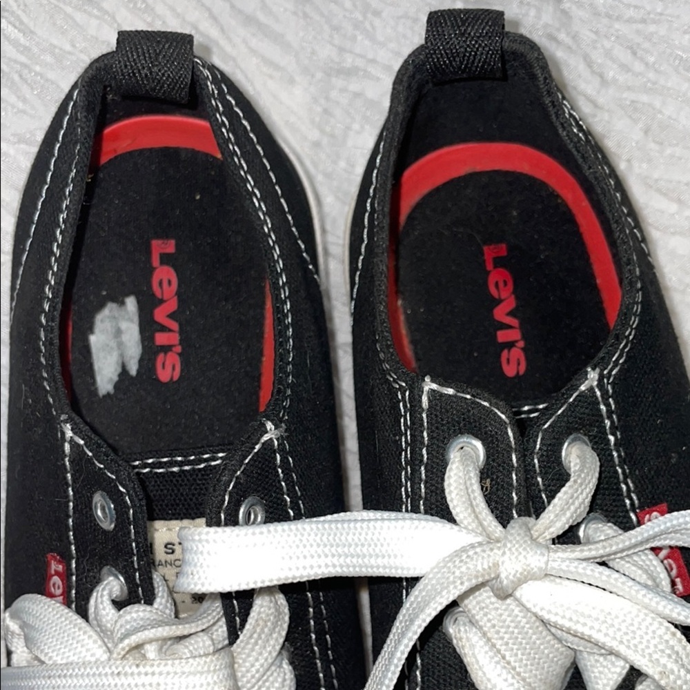 Levi's  Sneakers women size 7 - Picture 5 of 6